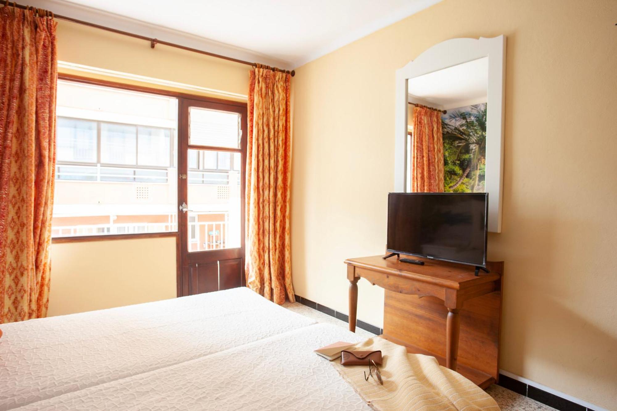Bj Hostal Bona Vista Сийот Екстериор снимка